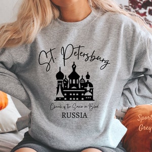 St Petersburg Sweater,  Russia, Sweatshirt,Travel Russia Crewneck, Russia Gift  Unisex Heavy Blend Crewneck Sweatshirt