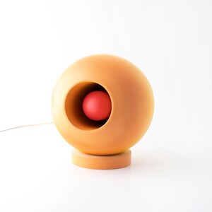 Lámpara de mesa de hormigón de globo naranja, lámpara de noche hecha a mano, decoración industrial, lámpara Edison, decoración del hogar de hormigón