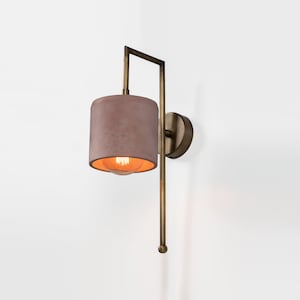 Metall Wandleuchte mit Beton Details, Handgemachte Wandlampe, Beton Wandleuchten, Lachsfarbenes Dekor