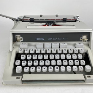 Hermes 3000 Typewriter image 4