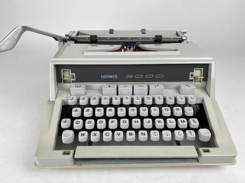 Hermes 3000 Typewriter image 4