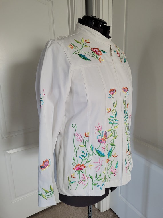White embroidered jacket - image 2