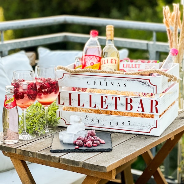 Lillet Geschenk Frauen Holzkiste Geschenkbox Wild Berry