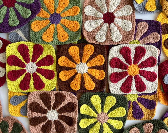 Handmade Crochet Daisy Granny Squares: Retro Floral Motif Set