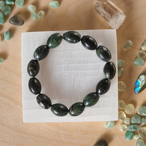 Serpentine bracelet