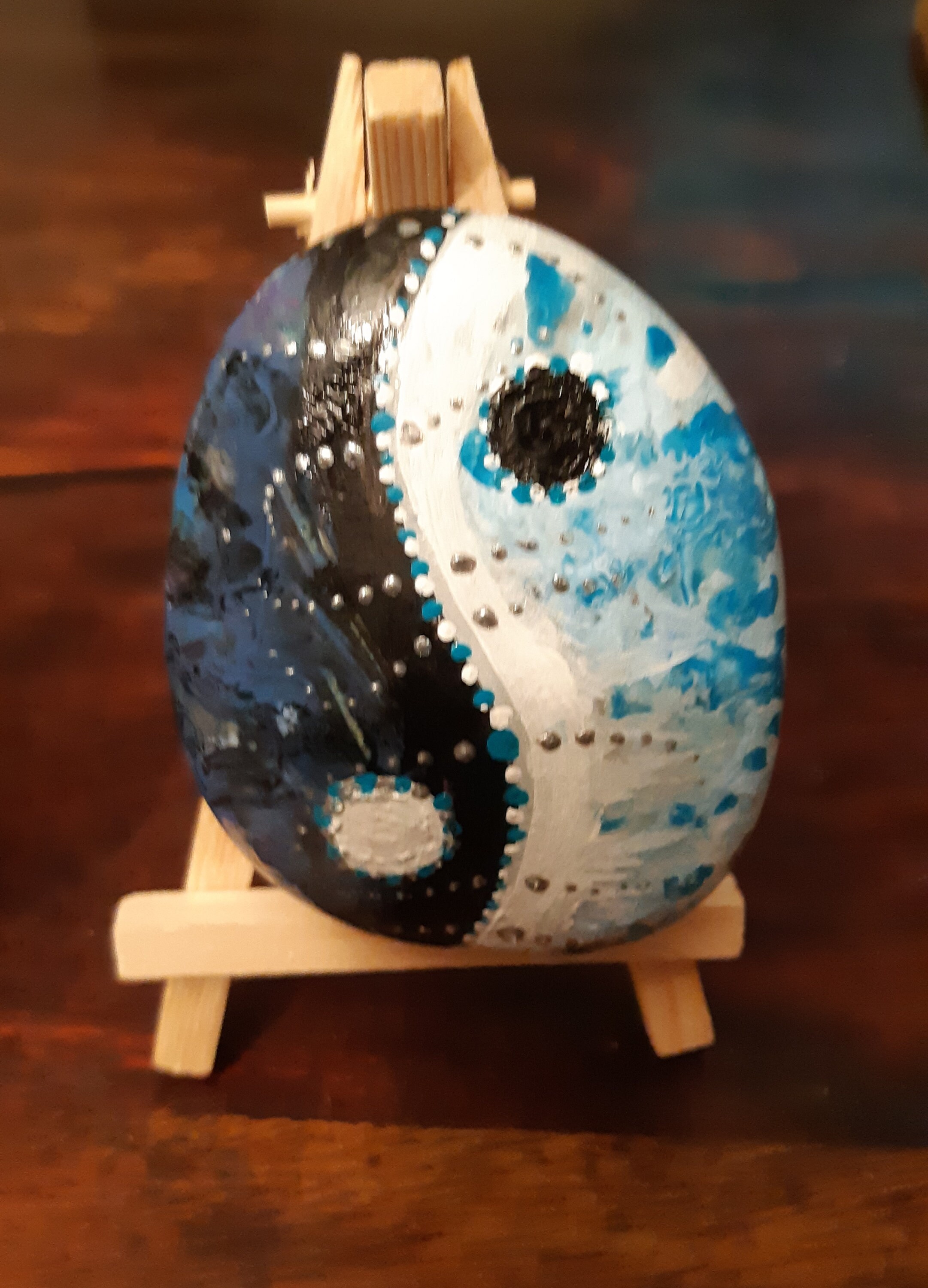 Galet Peint Ying Yang