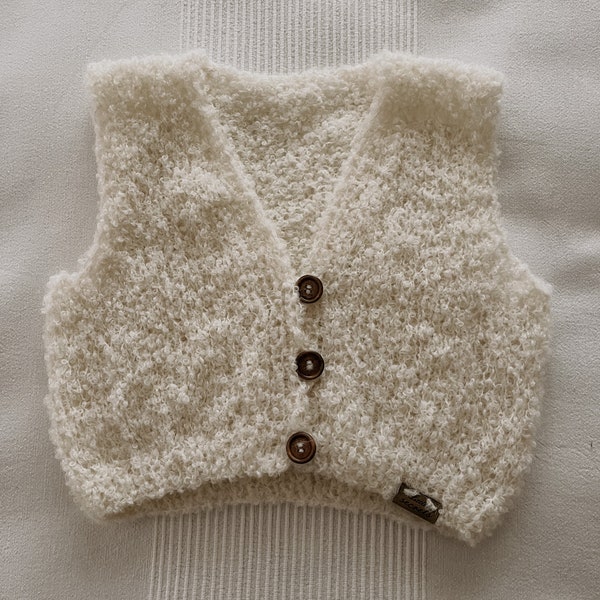 Gilet boucle 1-3 ans, gilet bébé tricoté, vêtements bébé fait main, accessoires enfants stylés, layette bébé, cadeau unique, idée cadeau, alpaga