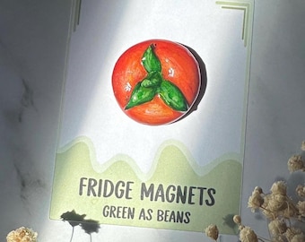 Imán para refrigerador de tomate hecho a mano: Comida de arcilla cerámica