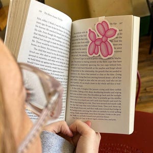 Segnalibro magnetico a forma di cane palloncino rosa, gadget per lettori, regali per amanti dei libri, simpatici segnalibri