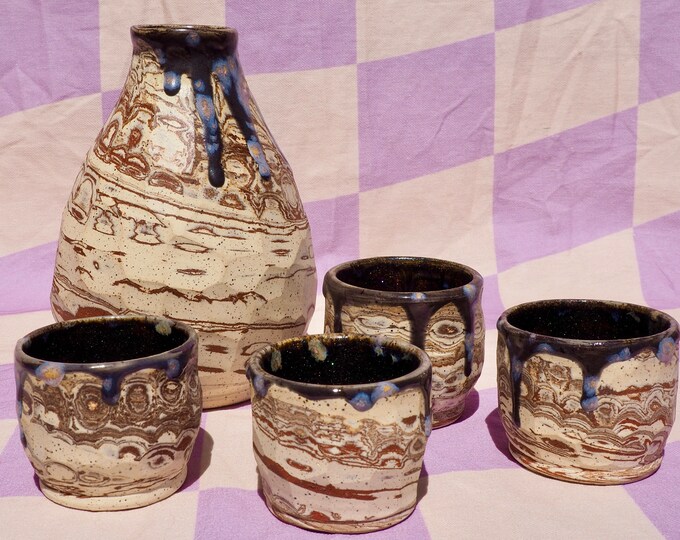 Complete Ceramic Handmade Saké Set with Decanter and Four Cups, Dishwasher and Microwave Safe