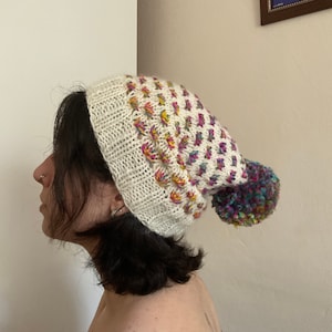 Hand Knitted Wool Beanie: Women&#39;s Ski Hat with Colorful Pom-Pom