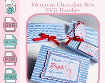 May include: A digital file set titled Pack de 4 Plantillas SVG: Cajas de Chocolate Premium Premium Chocolate Box SVG Bundles. The image displays three light blue and white striped boxes decorated with red ribbons and tags featuring Spanish text.