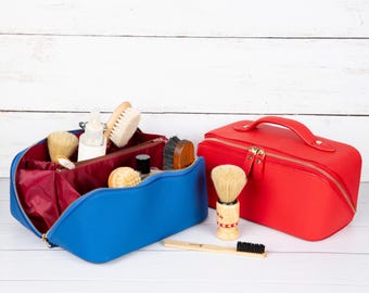 Neceser de maquillaje de cuero, estuche de cosméticos, organizador de viaje personalizado de piel de primera calidad para artículos esenciales de maquillaje y cuidado personal, neceser de regalo para mujer.