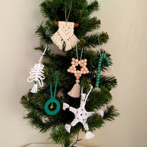 Christmas macrame ornaments Set of 6,Macrame Christmas tree ornaments,Boho Christmas Ornaments,Decor,Handmade Christmas Tree Decoration