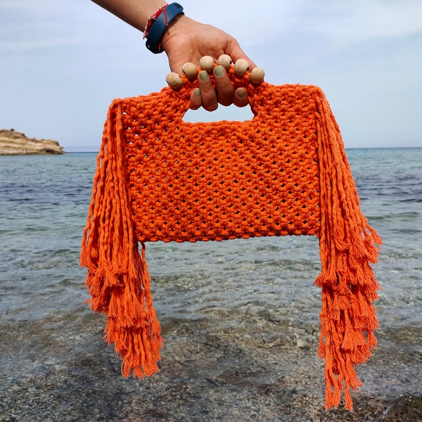 Macrame naranja con flecos de madera con cuentas, bolso de embrague, bolso hecho a mano, mini bolso de verano, bolso pequeño de Macrame, regalo del día de San Valentín, bolso de borla