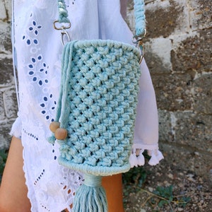 Zylinder mintgrüne Makramee Umhängetasche//Runde lange Schultertasche//Quastentasche//Sommertasche//Boho Tasche//Fransentasche//Geburtstagsgeschenk