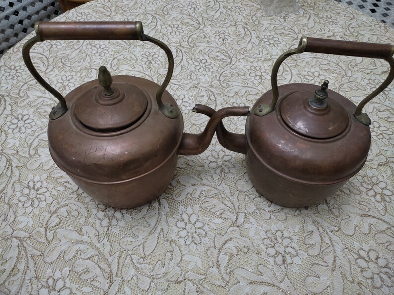 2 Bouilloires en cuivre shops antique
