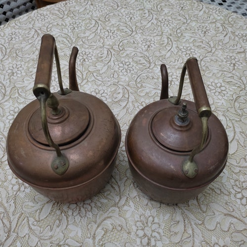 2 Bouilloires en cuivre shops antique