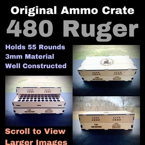 以下が含まれることがあります： 480ルガーカートリッジ用の木製弾薬箱。箱は3mmの素材で作られており、55発収納できます。箱には「ライブアモ」と「カル480ルガー」と書かれたラベルが付いています。