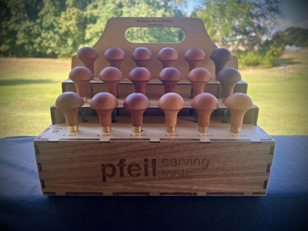 Pfeil Linoleum and Block Cutter Tool Rack. Holds Sets B,C and D. Total