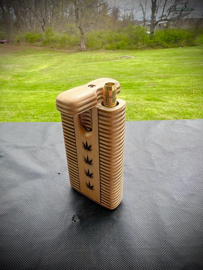 One Hitter Dugout / totalmente personalizable / archivo cortado con láser / listo para quemar / descarga instantánea / SVG imagen 1