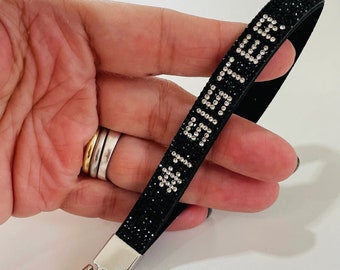 ラインストーン 車用キーホルダー メタルレザー ブラック ホワイト クリスタル パーソナライズギフト