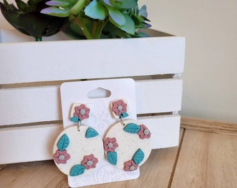 Polymer clay flower detail earrings, whimsical earrings, statement earrings, floral, white, pink, spring aesthetic, summer aesthetic, fall