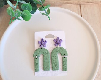 Purple flower clay earrings, spring earrings, cottagecore earrings, floral clay earrings, clay earrings gift, nature inspired earrings, boho