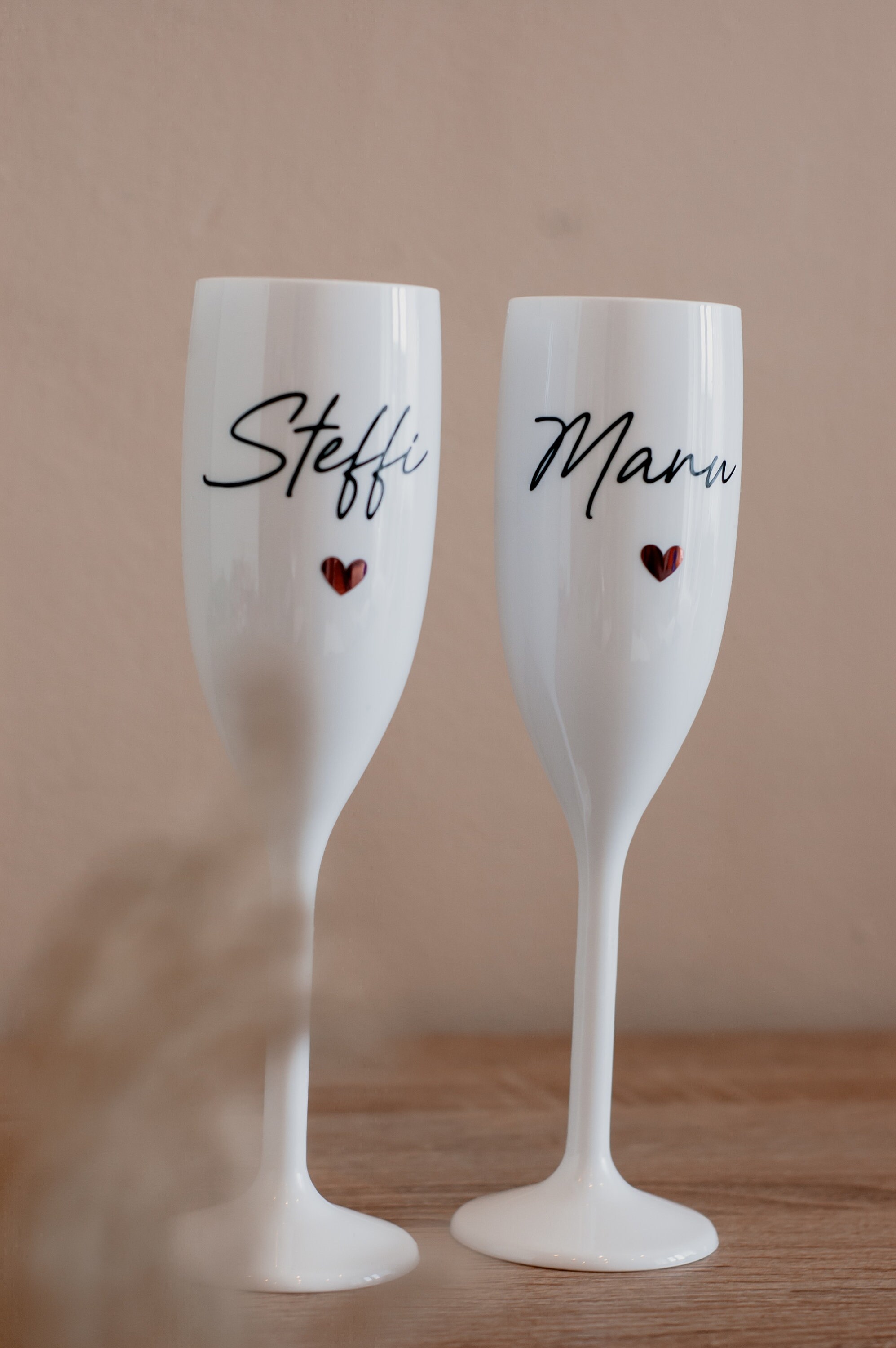 Sektglas Weiß mit Name personalisiert aus Hartplastik | JGA Ideen | Junggesellenabschied | Sekt | Kunststoff | Braut | Trauzeugin