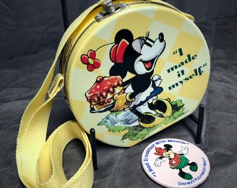 Plastic Thermos NEW DISNEY Minnie Mouse School Insulated Lunch Bag Plastic Thermos NEW DISNEY Minnie Mouse School Insulated Lunch Bag