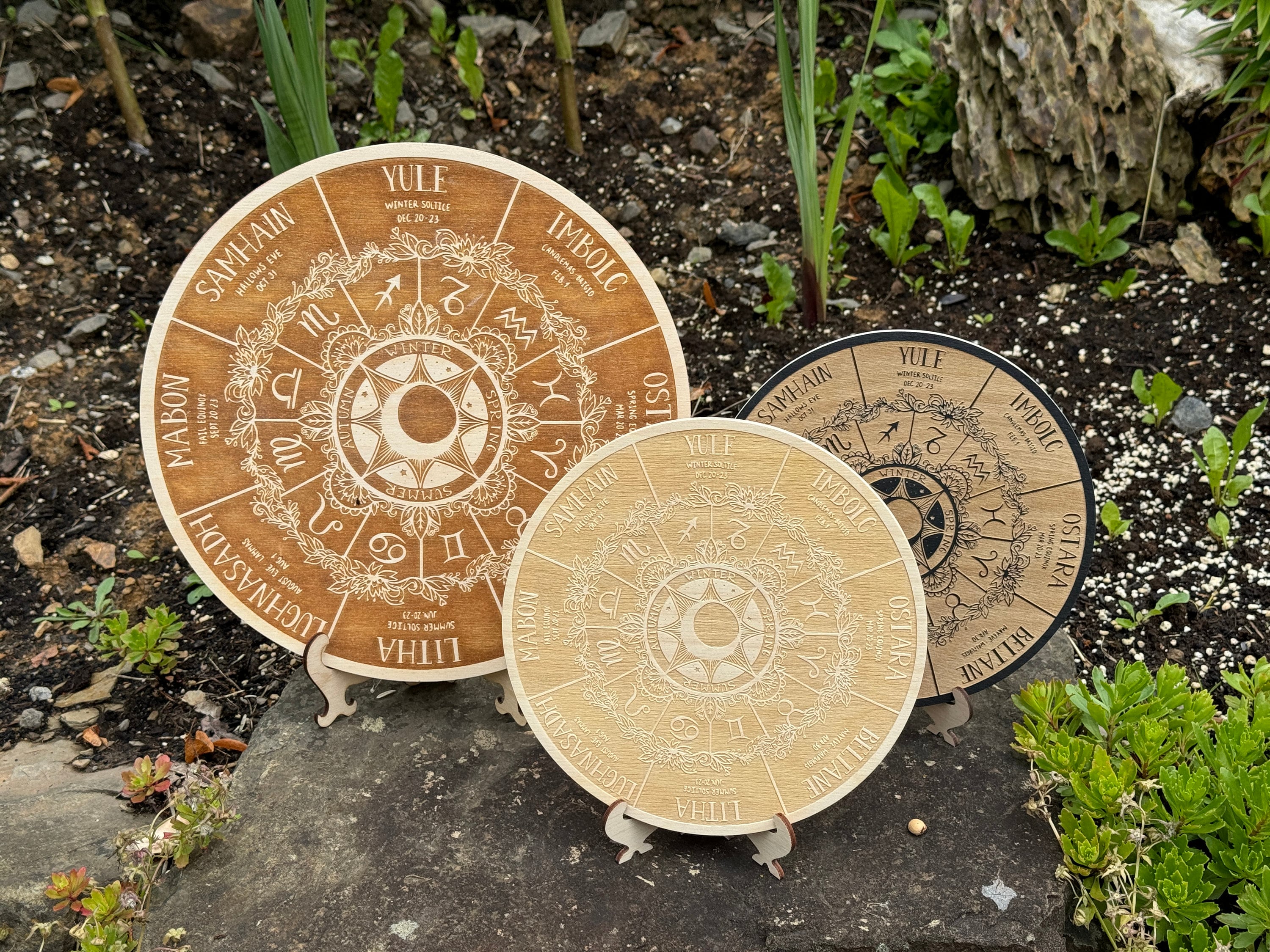 Rad des Jahres Flachrelief auf Birkensperrholz •Pagan Altar • Sabbatkalender • Hexen schrein • Hexenrad • Hexengeschenke • Wiccan Dekor