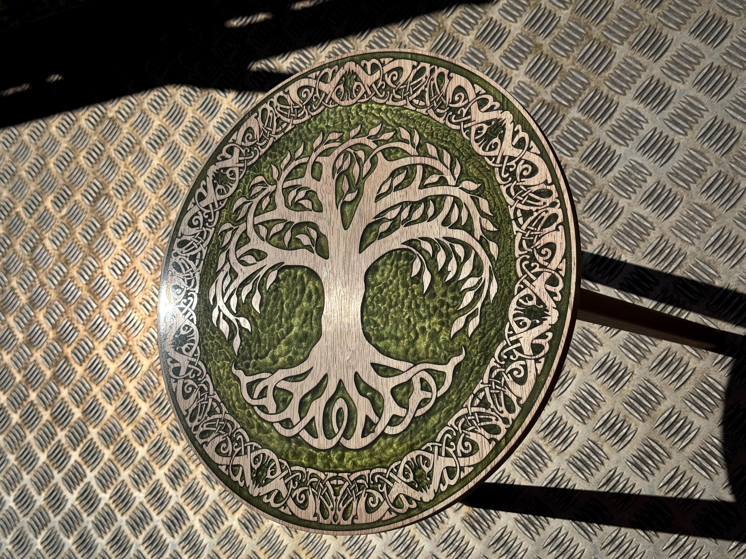 Beistelltisch - Yggdrasil Lebensbaum – Beistelltisch – Handgefertigtes Unikat
