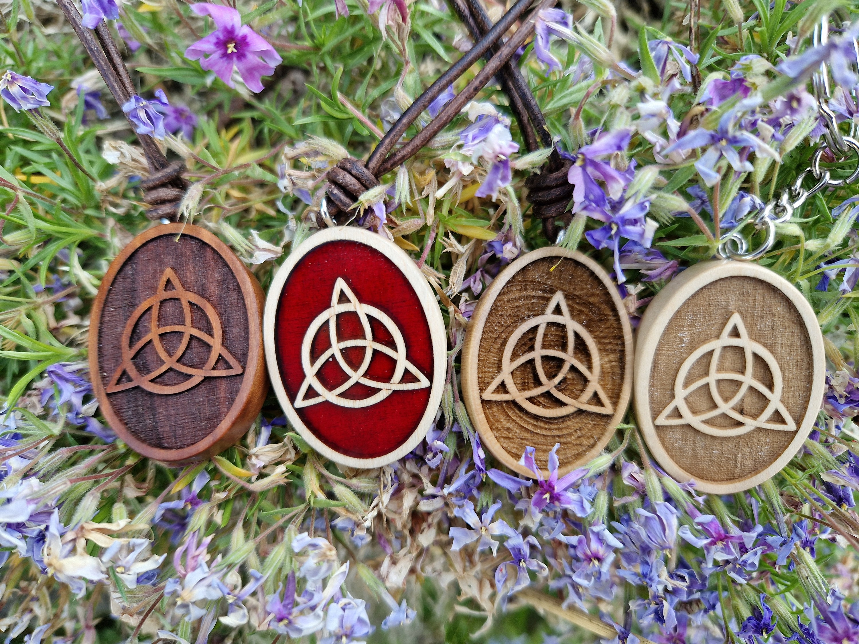 Triquetra Amulett, Holzanhänger, Pagan, Kelten, keltische Mythologie