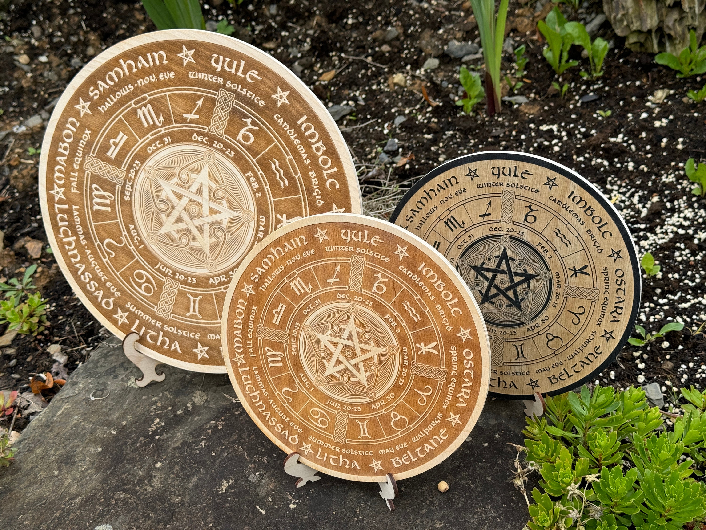 Rad des Jahres Flachrelief auf Birkensperrholz, Pagan Altar, Sabbatkalender, Hexenschrein, Hexenrad, Hexengeschenke, Wiccan Dekor
