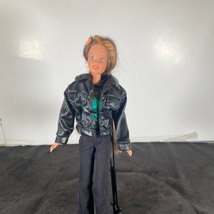 Vintage Teresa Barbie from the Career Barbie Collection , 2000,  Bilingual Talking Teacher Doll,