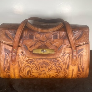 Vintage Hand Tooled, Large Mexican Leather Purse with four distinct pockets, Good Vintage Condition, 1970&#39;s, Hand Tooled Leather bag, 14X9X6