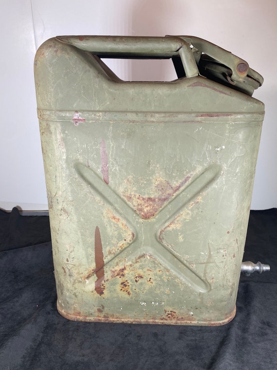 US CAVALIER 44 WATER/GAS CAN アメリカ軍 ジェリ缶