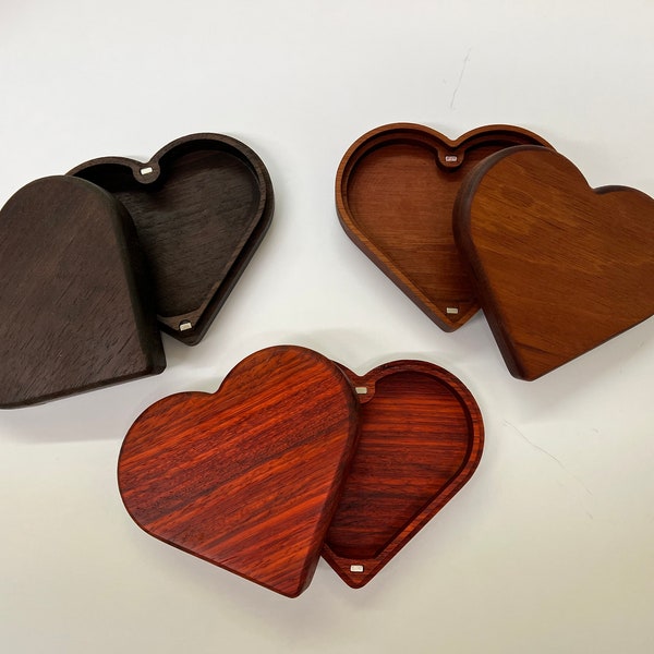 Heart Shaped Box with magnetic closure CNC File (CNC files only, no physical product will ship)