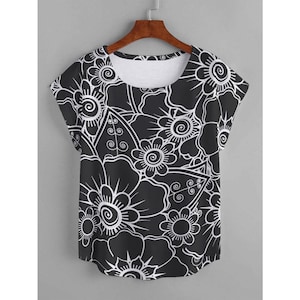 Women&#39;s Tshirt, Floral Tee, Curved Hem