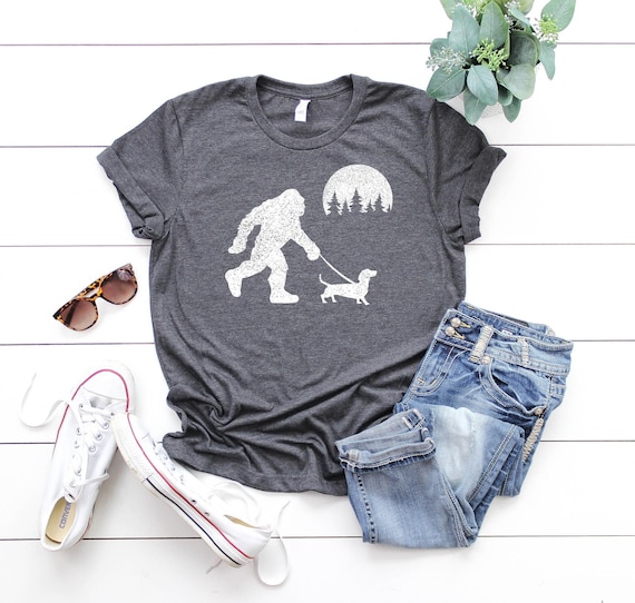 Bigfoot Walking Wiener Dog Funny Sasquatch Dachshund T-Shirt, Wiener Dog Gifts, Dog Lover Shirt,Funny Bigfoot Shirt, Dog Owner Gifts
