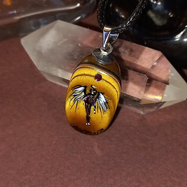 Pendentif en oeil de tigre fait main et petit ange peint à la main