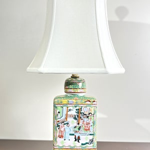 Traditional Chinoiserie Porcelain Table Lamp Elegant Chinoiserie Porcelain Table Lamp with Traditional Scene Ideal for Home