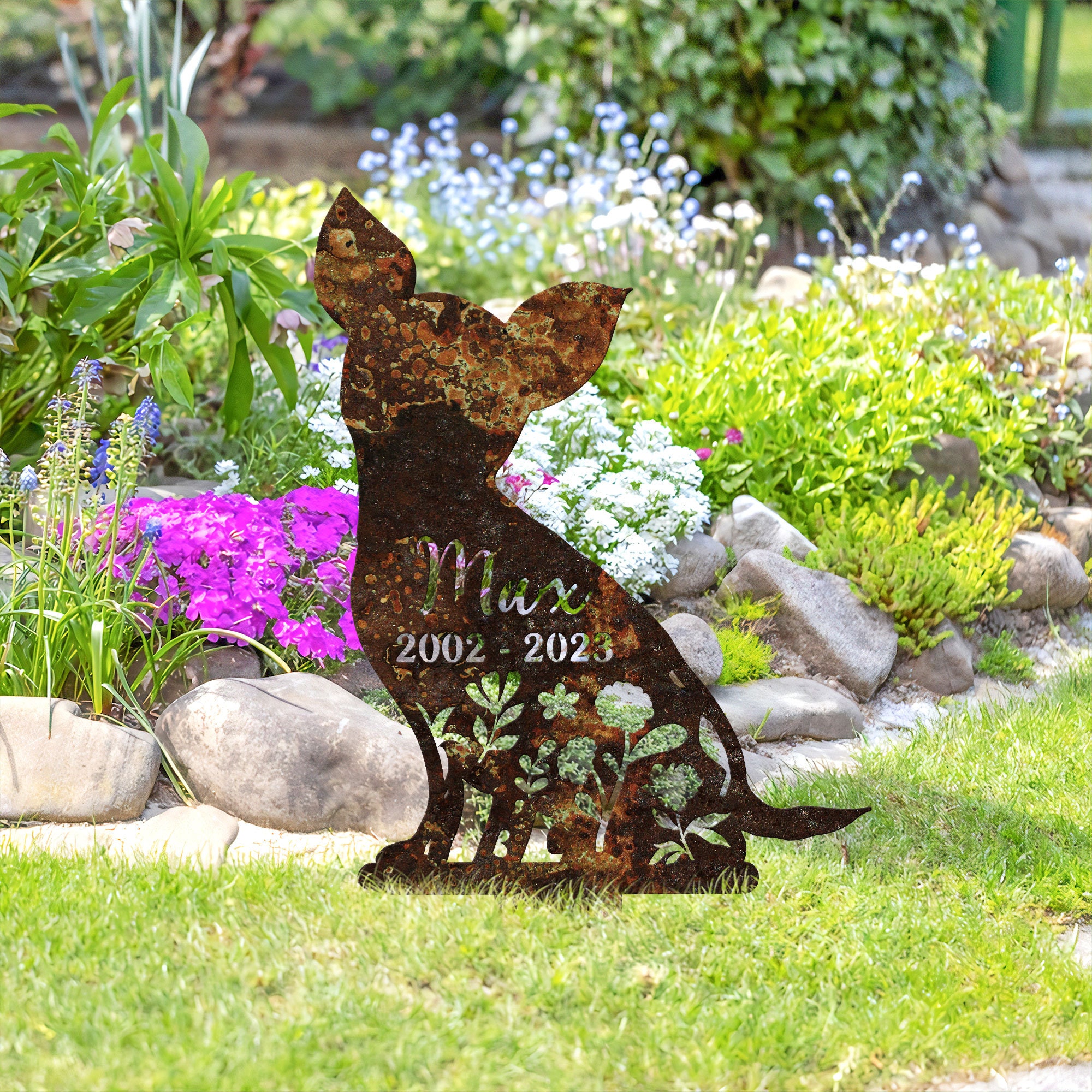 Custom Memorial Rusty Metal Sign, Chihuahua Dog Loss, Sympathy Gift, Rusty Metal Stake, Pet Grave Markers,Chihuahua Lover,Vintage Sign