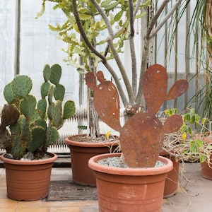 Metal Prickly Pear Cactus Yard Art, Metal Cactus, Rusty Desert Garden Stake, Southwest Yard Art, Outdoor Decoration, Cactus Yard Decor