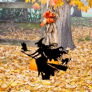 Witch with Broomstick Metal Garden Stake, Halloween Black Cat Yard Sign Stakes, Metal Witch Yard Decor, Outdoor Fall Decor, Halloween Decor