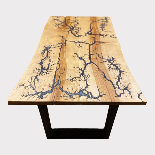 Birkenholztisch Baumkante Lichtenbergfiguren Epoxidharz Handgemacht | Rivertable Wohnzimmer Modern Furniture Couchtisch coffee table