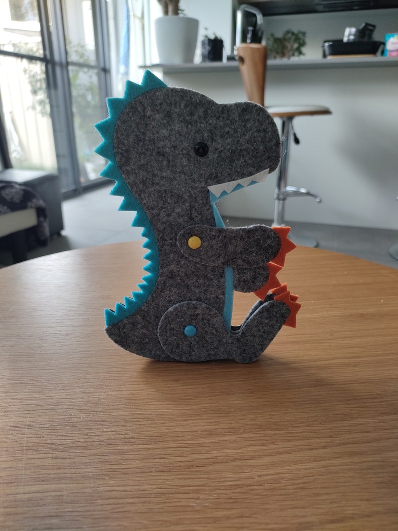 Tactile Standing Braille Birthday Card for the Blind With Braille