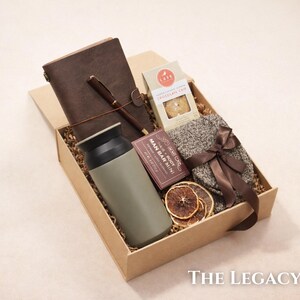 Corporate gift box for men with a sophisticated insulated tumbler.