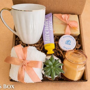 Close-up of the soothing spa essentials and a personalized printed message card.
