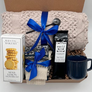 Sending a hug gift, warm gift, hygge gift basket, Sympathy gift box, gift for women, recovery gift, get well soon, care package for her,him